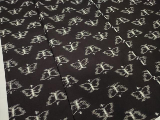 平和屋着物●久留米絣 単衣 綿 舞蝶文 黒地 逸品 DABA4572az