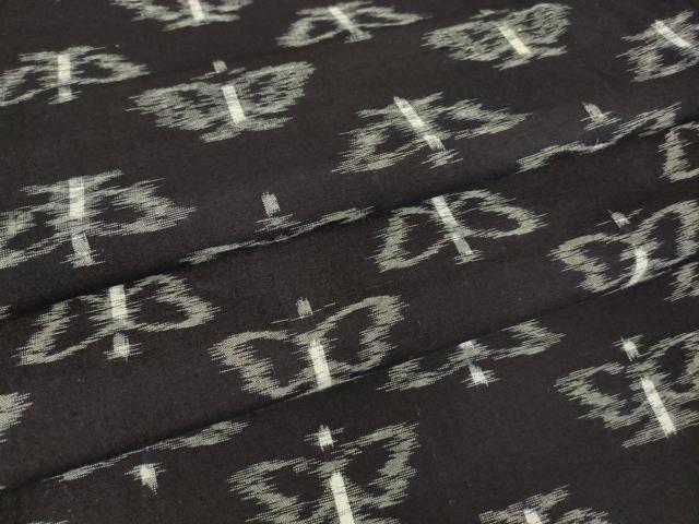 平和屋着物●久留米絣 単衣 綿 舞蝶文 黒地 逸品 DABA4572az