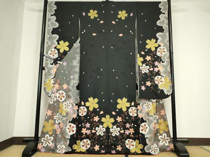 平和屋着物●豪華振袖 舞桜文 黒地 金彩 正絹 逸品 DABA4580az