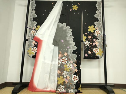平和屋着物●豪華振袖 舞桜文 黒地 金彩 正絹 逸品 DABA4580az