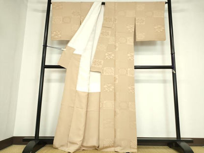 平和屋着物●上質な色無地　七宝花地紋　肌色　正絹　逸品　DABA4603az