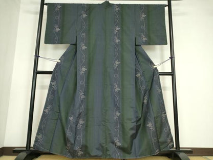 平和屋着物●本場大島紬 9マルキ 花唐草文 やまと誂製 正絹 逸品 未使用 DABA4708az