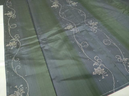 平和屋着物●本場大島紬 9マルキ 花唐草文 やまと誂製 正絹 逸品 未使用 DABA4708az