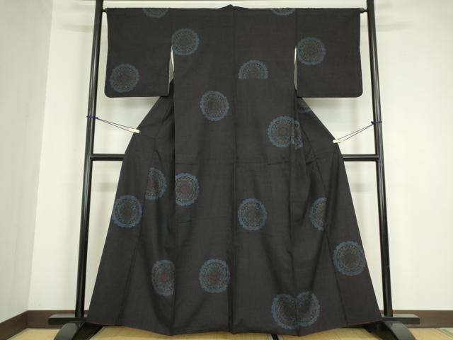 平和屋着物●本場結城紬　重要無形文化財　正倉院花文　100亀甲　飛び亀甲柄　正絹　逸品　DABA4840az