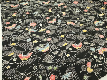 平和屋着物●上質な小紋　型染め　扇面花蝶文　黒地　正絹　逸品　DABA4890az