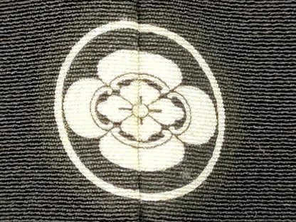 平和屋着物■豪華黒留袖　駒刺繍　地紙文　鶴　暈し染め　金彩　正絹　逸品　DABA5076cd