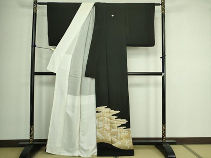 平和屋着物■豪華黒留袖　霞草葉文　金彩　正絹　逸品　DABA6611op