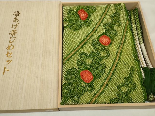 平和屋着物●和装小物　帯締め・帯揚げセット　振袖用　総絞り　草花文　金彩　丸組　金糸　逸品　未使用　DABA7126zzz
