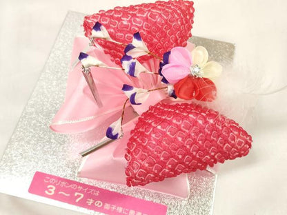 平和屋着物[]七五三 女の子 小物セット バッグ・髪飾り・帯締め・扇子・草履・お守り・筥迫 紗綾形地紋 金糸 逸品 未使用 DABA7319zzz