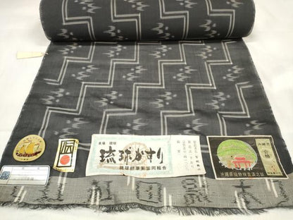 平和屋着物＊夏物　本場琉球絣　夏琉球　反物　着尺　手織　宮城兼造作　証紙付き　逸品　未使用　DABA7321zzz
