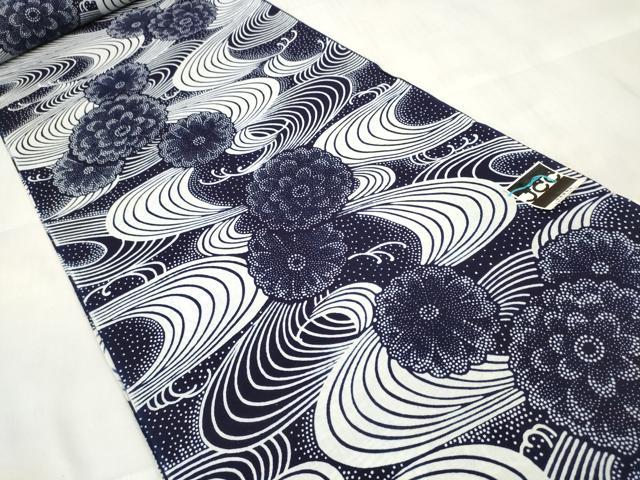 平和屋着物＊夏物　浴衣　反物　着尺　高級本染　孔雀ゆかた　流水菊文　綿　逸品　未使用　DABA7855zzz