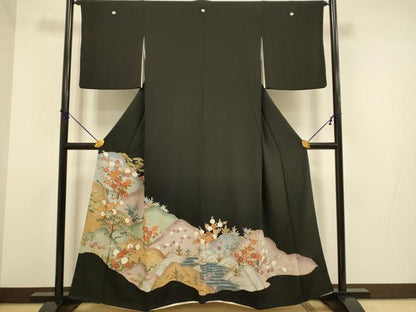 平和屋着物■豪華黒留袖　駒刺繍　草花文　金彩　正絹　逸品　DABA8780du