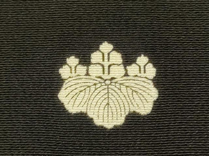 平和屋着物■豪華黒留袖　駒刺繍　草花文　金彩　正絹　逸品　DABA8780du