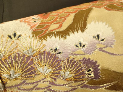 平和屋着物■豪華黒留袖　駒刺繍　枝松文　金彩　正絹　逸品　DABA8794du