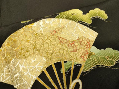 平和屋着物■豪華黒留袖　駒刺繍　扇松文　金彩　正絹　逸品　DABA8800du