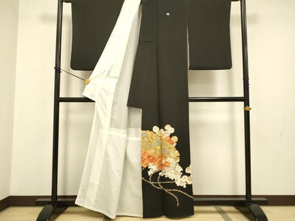 平和屋着物■豪華黒留袖　駒刺繍　扇花鳥文　金彩　正絹　逸品　DABA8807du