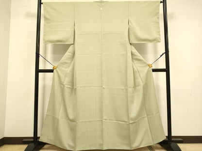 平和屋着物●洗える最高級着物　＜英＞はなぶさ謹製　色無地　花唐草地紋　白橡色　未使用　DABA8868du