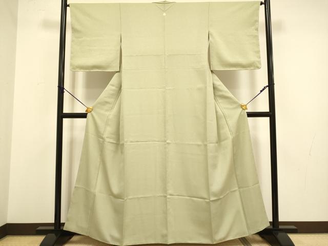 平和屋着物●洗える最高級着物　＜英＞はなぶさ謹製　色無地　花唐草地紋　白橡色　未使用　DABA8868du