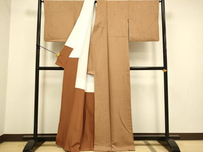 平和屋着物●上質な色無地　花尽くし地紋　胡桃色　正絹　逸品　DABA8876du
