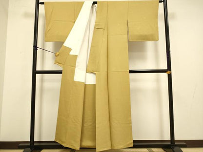 平和屋着物●上質な色無地　枝花地紋　黄橡色　正絹　逸品　DABA8883du