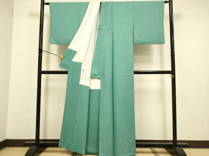 平和屋着物●上質な色無地　濃い青磁色　正絹　逸品　DABA8884du