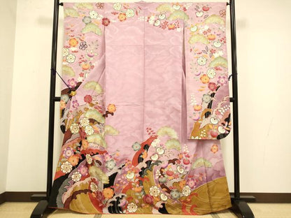 平和屋着物●紫綬褒章　巨匠『岩田専太郎』　振袖　駒刺繍　立波梅松文　暈し染め　金彩　正絹　逸品　DABA8887du