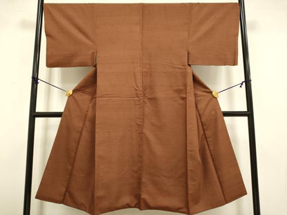 平和屋着物●男性 紬 色無地 檜皮色 正絹 逸品 DABA8950du