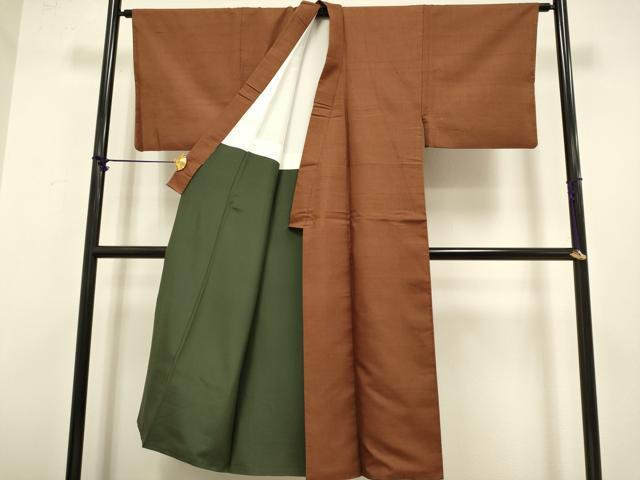 平和屋着物●男性 紬 色無地 檜皮色 正絹 逸品 DABA8950du