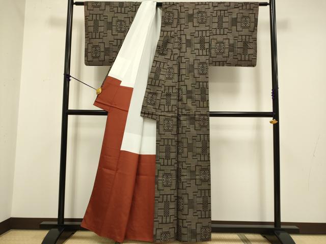 平和屋着物●本場大島紬 7マルキ 幾何学花文 正絹 逸品 DABA8951du