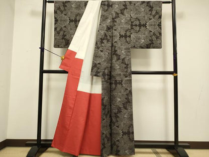 平和屋着物●本場大島紬 7マルキ 洋花文 正絹 逸品 DABA8956du