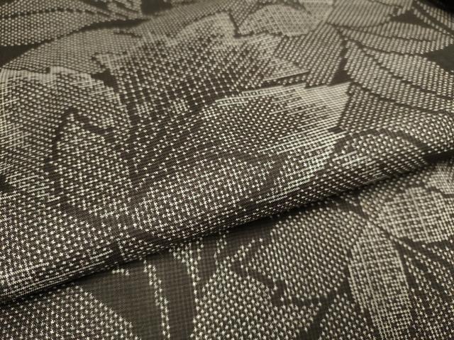 平和屋着物●本場大島紬 7マルキ 洋花文 正絹 逸品 DABA8956du
