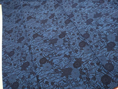 平和屋着物●上質な小紋 紬地 型絵染 藍 流水花文 正絹 逸品 DABA8989du