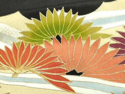 平和屋着物■豪華黒留袖　駒刺繍　松葉文　金彩　正絹　逸品　DABA9847sf