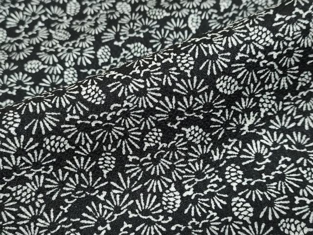 平和屋着物●上質な小紋　松文　松ぼっくり　黒地　正絹　逸品　DABB0080ud
