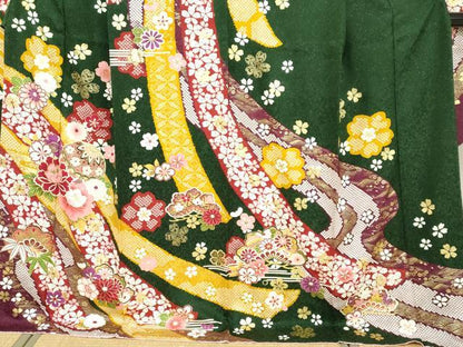 平和屋着物●豪華振袖 刺繍 熨斗手毬草花文 金彩 銀通し地 正絹 逸品 DABB0353ud
