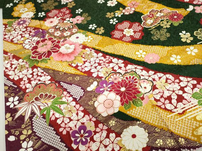 平和屋着物●豪華振袖 刺繍 熨斗手毬草花文 金彩 銀通し地 正絹 逸品 DABB0353ud