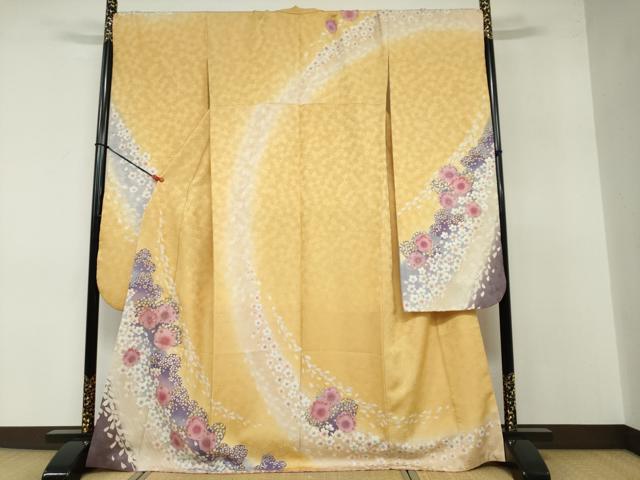 平和屋着物●豪華振袖 駒刺繍 舞桜文 金彩 金通し地 正絹 逸品 DABB0361ud