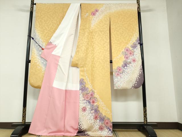 平和屋着物●豪華振袖 駒刺繍 舞桜文 金彩 金通し地 正絹 逸品 DABB0361ud