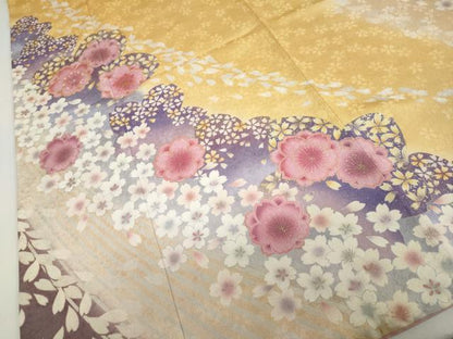 平和屋着物●豪華振袖 駒刺繍 舞桜文 金彩 金通し地 正絹 逸品 DABB0361ud