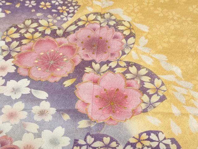 平和屋着物●豪華振袖 駒刺繍 舞桜文 金彩 金通し地 正絹 逸品 DABB0361ud