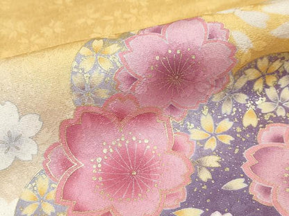 平和屋着物●豪華振袖 駒刺繍 舞桜文 金彩 金通し地 正絹 逸品 DABB0361ud