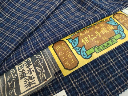 平和屋着物▽越後片貝 紺仁謹製 紺仁手織紬 単衣 草木正藍染 変わり格子文 証紙付き 正絹 逸品 DABB0419ud