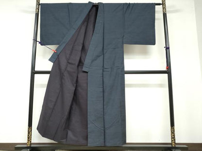 平和屋着物●男性 本場奄美大島紬 80亀甲 総詰め 証紙付き 恵サダ作 正絹 逸品 DABB0493ud
