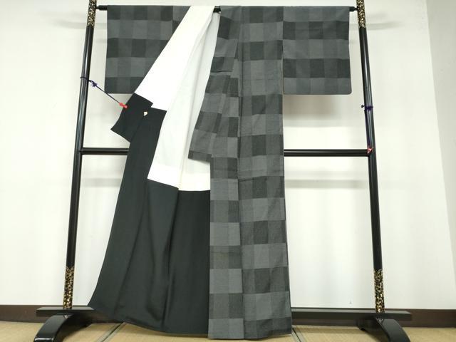 平和屋着物●本塩沢 110亀甲 格子文 黒地 正絹 逸品 DABB0499ud