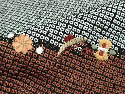 平和屋着物●訪問着 総絞り 駒刺繍 宝尽くし草花文 黒地 金彩 正絹 逸品 DABB0526ud