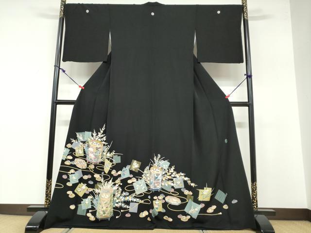 平和屋着物●豪華黒留袖　友禅　作家物　貝桶花鳥文　正絹　逸品　DABB0533ud