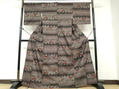 平和屋着物●本場大島紬 9マルキ 横段草花文 正絹 逸品 DABB0545ud