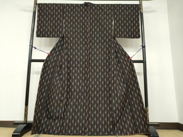 平和屋着物●国指定重要無形文化財 本場久米島紬 手織 抽象文様 正絹 逸品 未使用 DABB0564ud