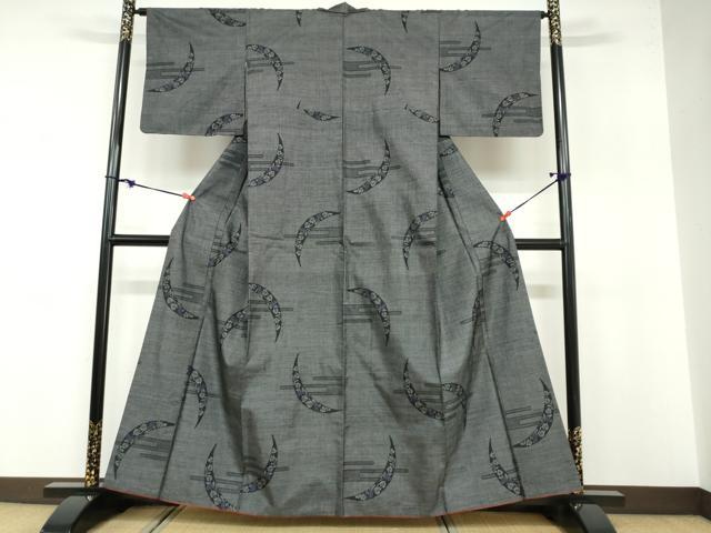 平和屋着物●本場大島紬 9マルキ 葡萄蔦の葉文 正絹 逸品 DABB0565ud