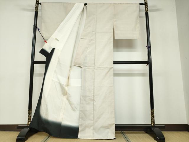 平和屋着物●本場大島紬 白大島 7マルキ 蚊絣 正絹 逸品 DABB0632ud